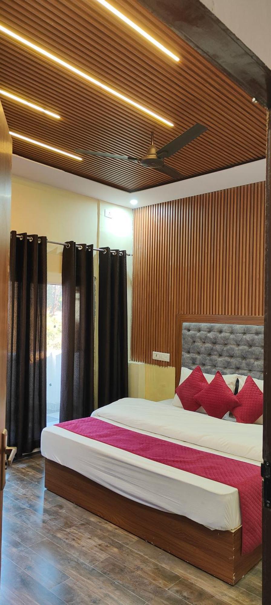 Sunny Pines Resort Lansdowne Bagian luar foto